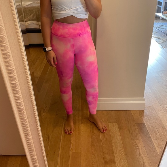 IVL Pink Tie Dye Athletic Workout Leggings Size 4 in Great Condition - Picture 9 of 9
